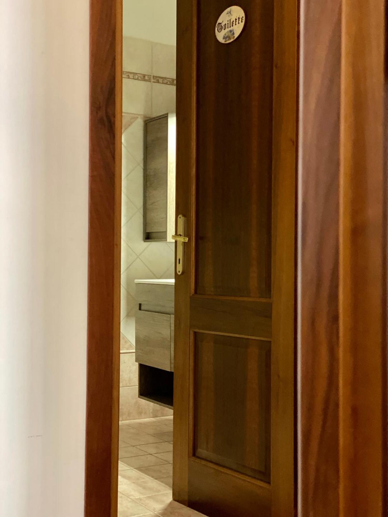 Mm Ma Maison Pensión Roma